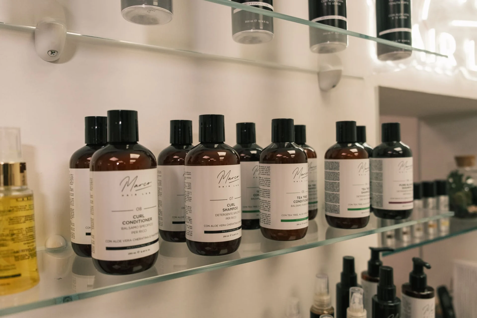 Prodotti Marco Hair Lab in ambientazione